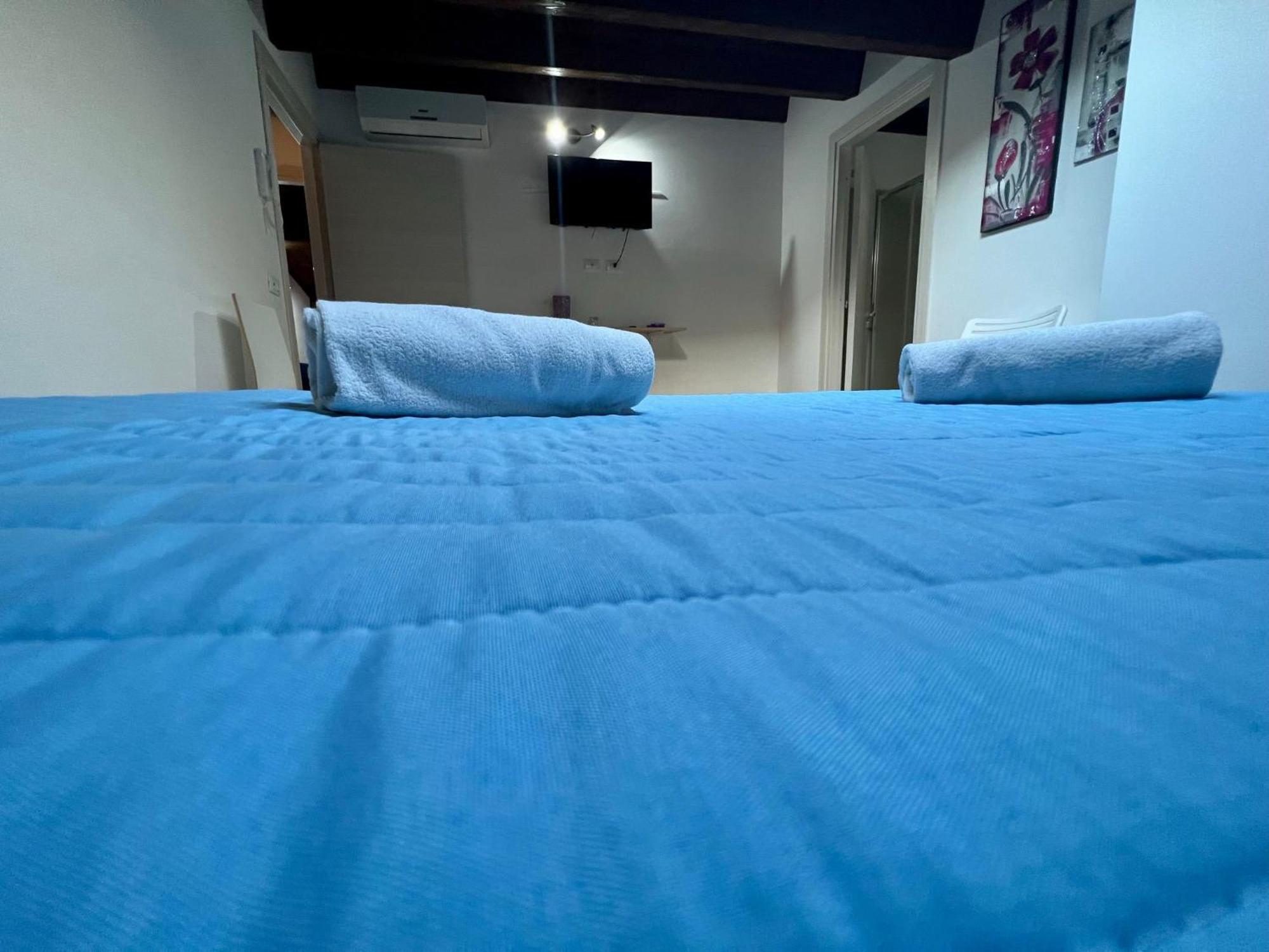 67 Guest house *